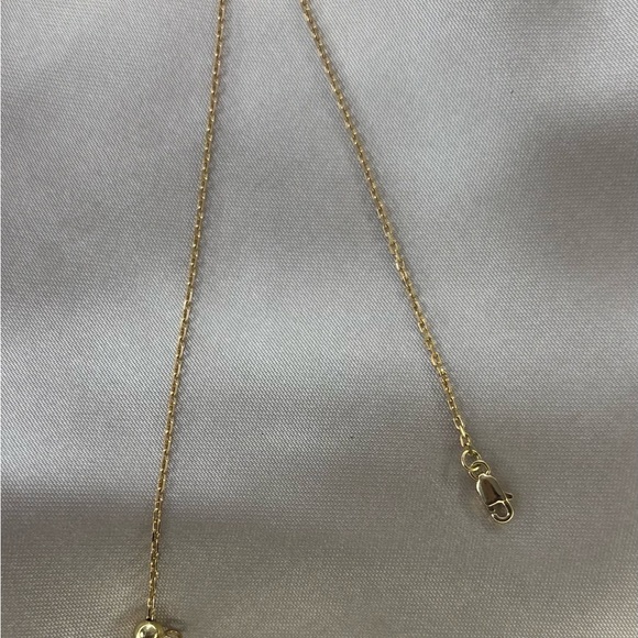 18K Gold La Mer Beach Hand Chain | Bellamare Jewelry - Picture 5 of 6